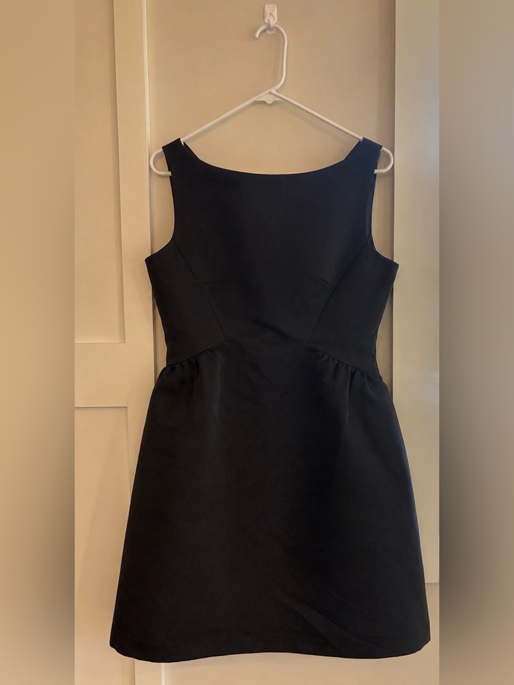 Kate Spade New York V-Back Structured Sleeveless Black Cocktail Dress Size 10